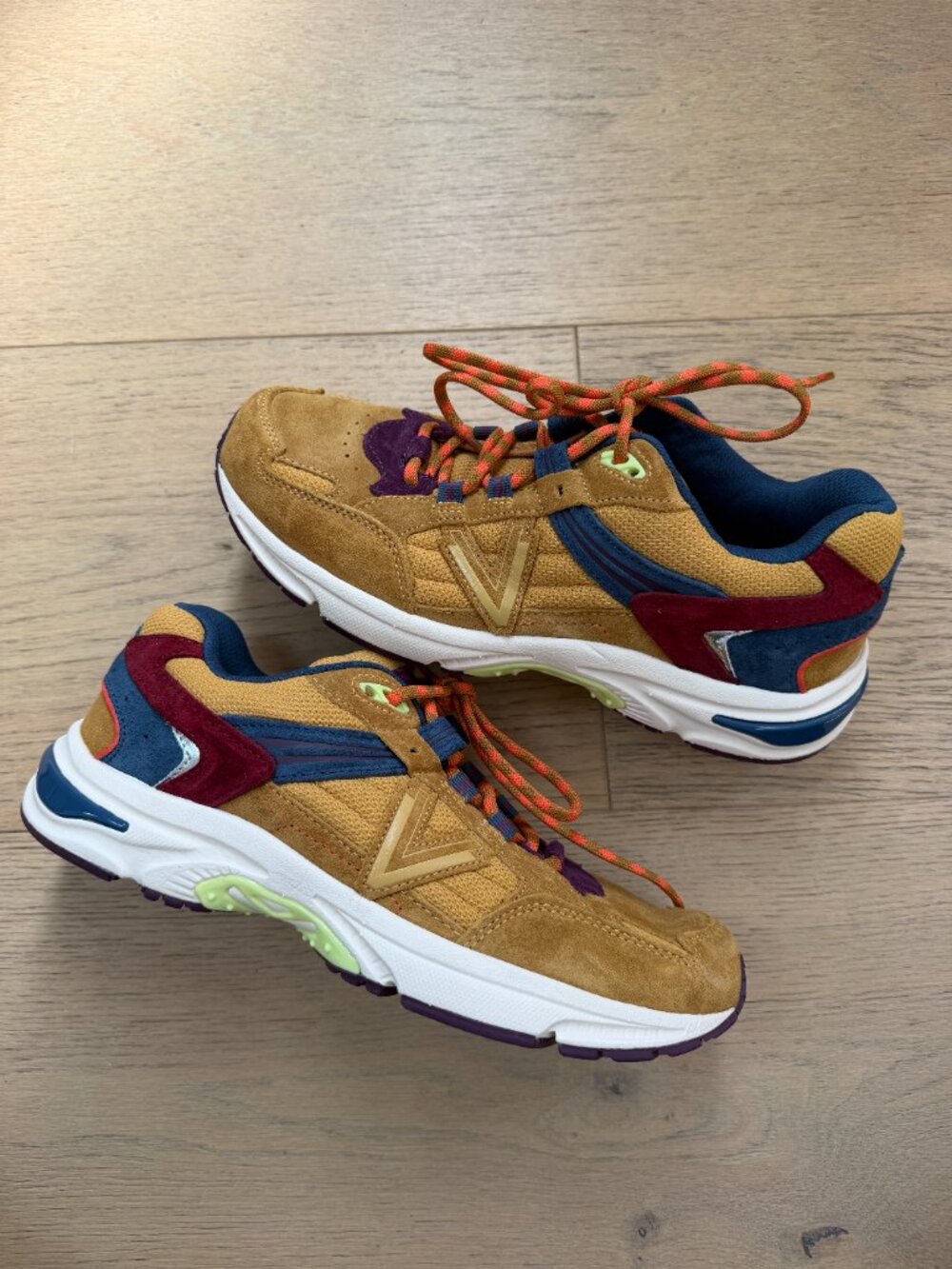 Vionic 23Walk Sneakers